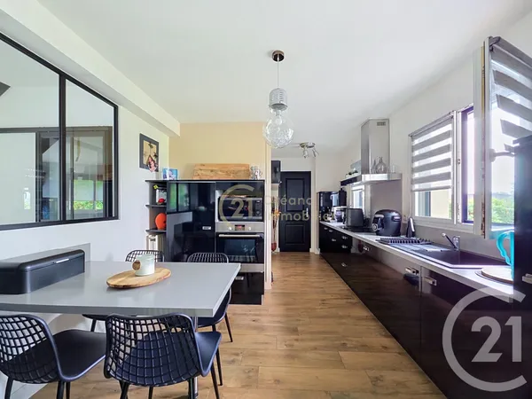 Maison 6 pièces 107 m²