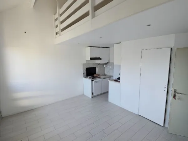 Charmant studio à louer au coeur de Roissy-en-Brie - Calme et Confort