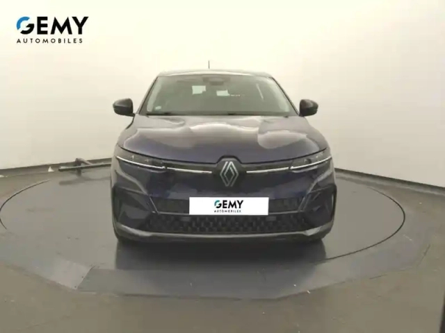 Renault Megane e-tech ev60 220 ch optimum charge — photo 17