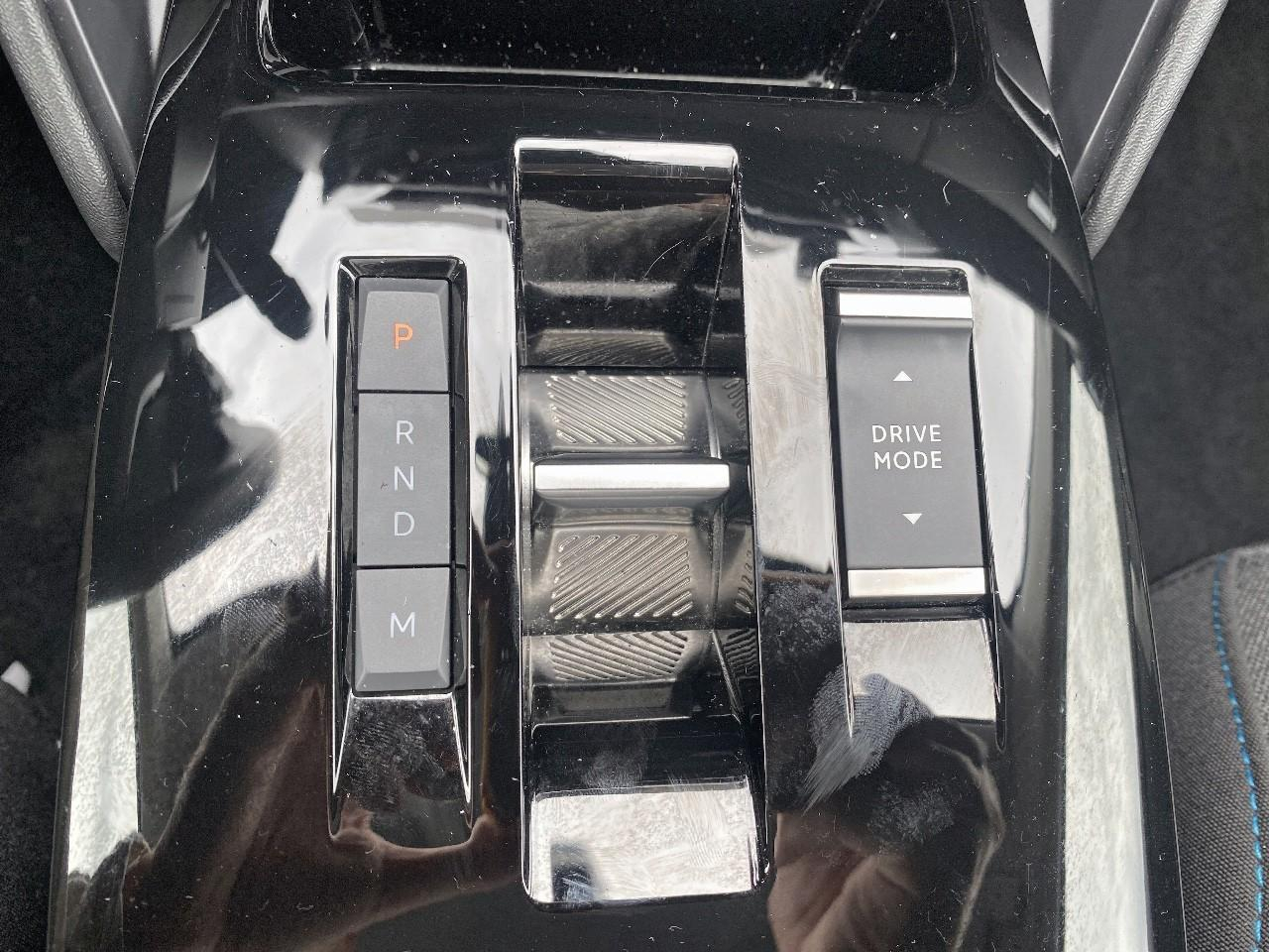 Citroën C4 puretech 130ch s&s shine eat8 — photo 17