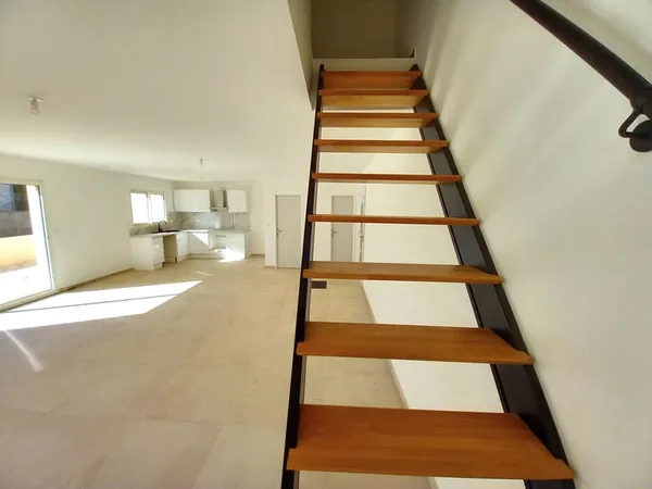 Maison neuve T4 98 m2 de confort, vue dégagée, calme et proximité du centre ville