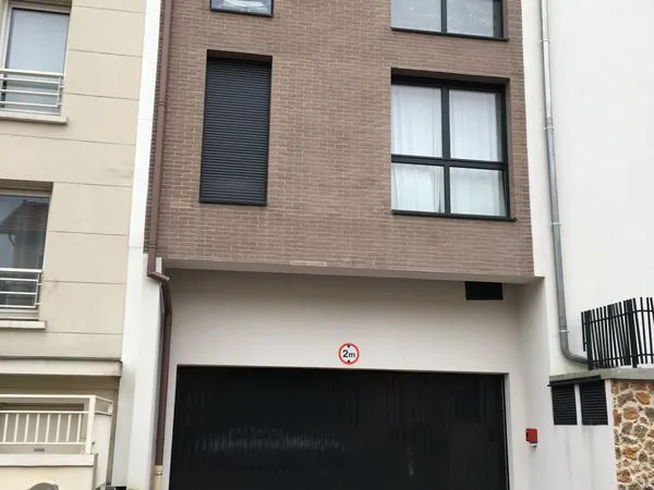 Parking chatillon securise
