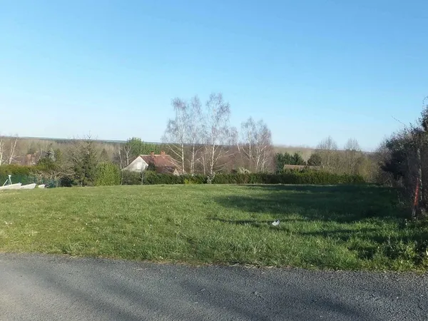 Terrain constructible à Pontvallain
