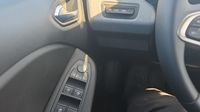 Renault Clio 1.0 TCe 90ch Evolution - 25 — photo 17