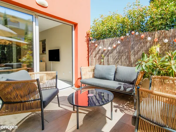 Magnifique duplex 3 Pièces avec Terrasse Jardin et Piscine
