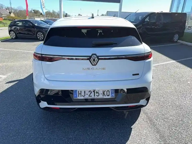 Renault Megane e-tech 220 ch autonomie confort gsr2 — photo 4