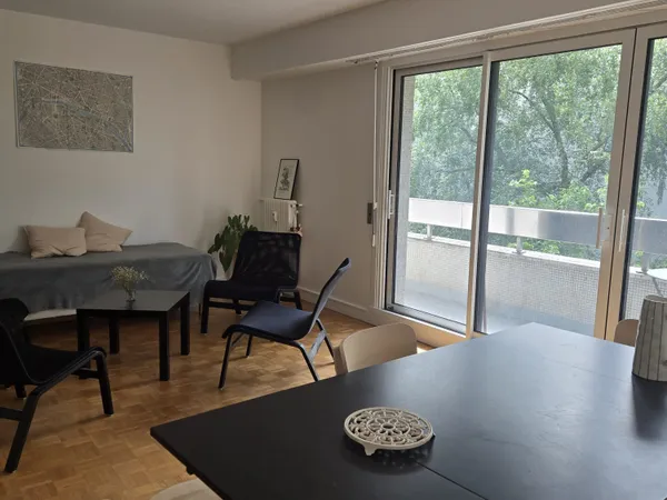 Loue chambre en colocation dans appartement
