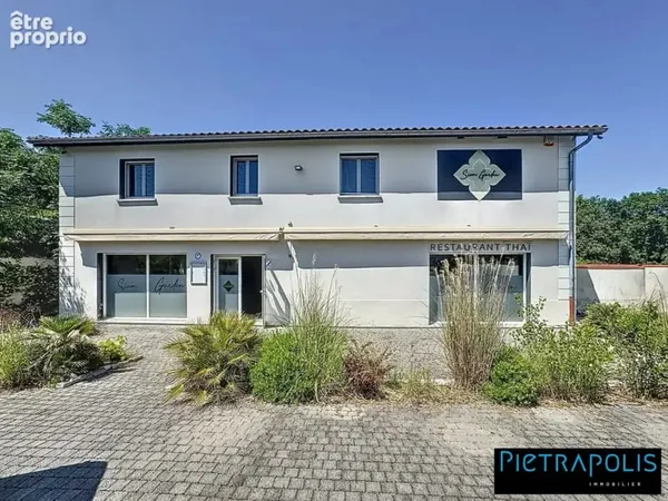 Commerce 430 m²