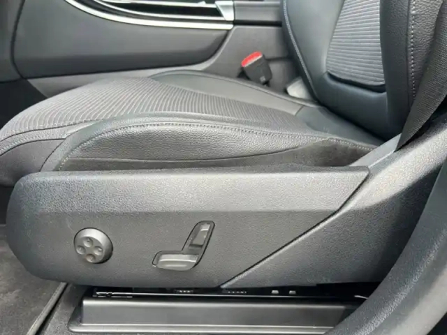 Mercedes Glc 300 e hybrid eq 4matic ava — photo 11