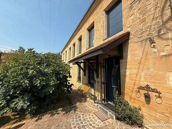 Maison 9 pièces 352 m²