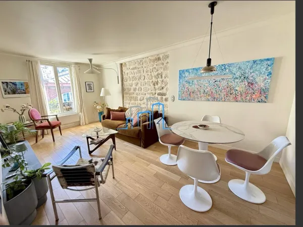 Loue PARIS 11 un appartement rénové par un architecte