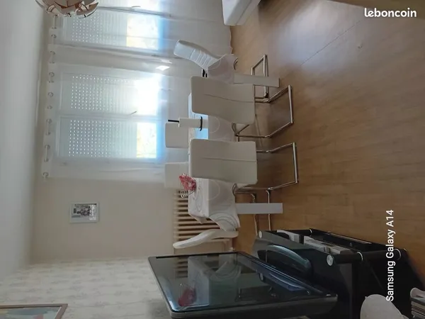 Appartement 2eme étage 71m2 type T4 meublé