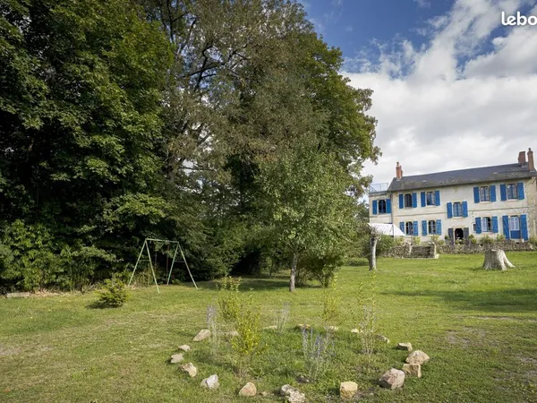 Villa 9 pièces 240 m²