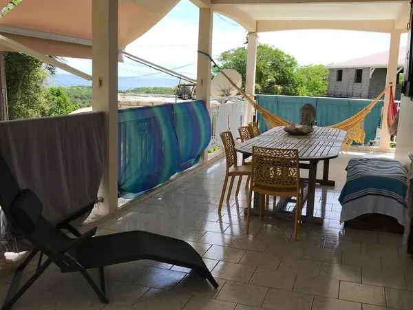 Chambre dans grande villa au gosier
