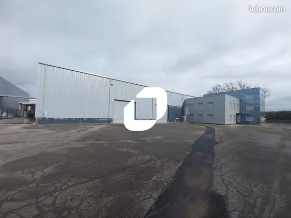 Local d'activité 3 603 m²