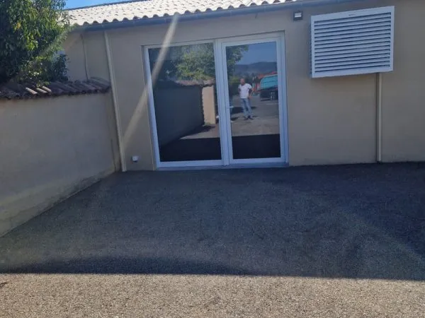 LOCAL PROFESSIONNEL CHAPONOST