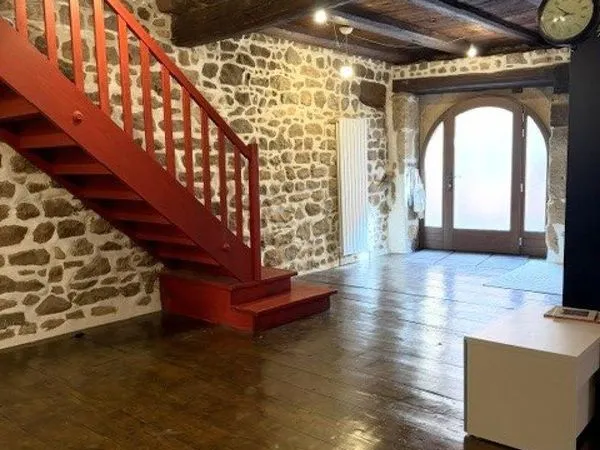 Maison 6 pièces 240 m²