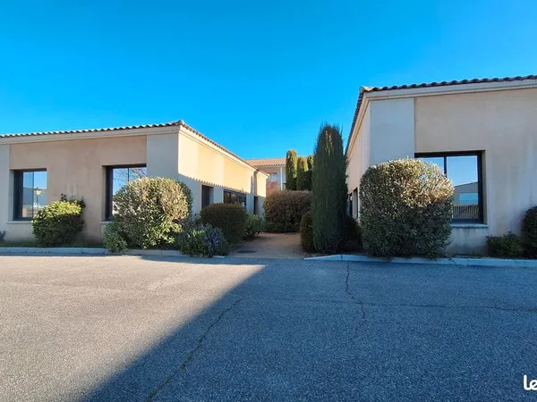 BUREAU à louer PERTUIS 122 m²