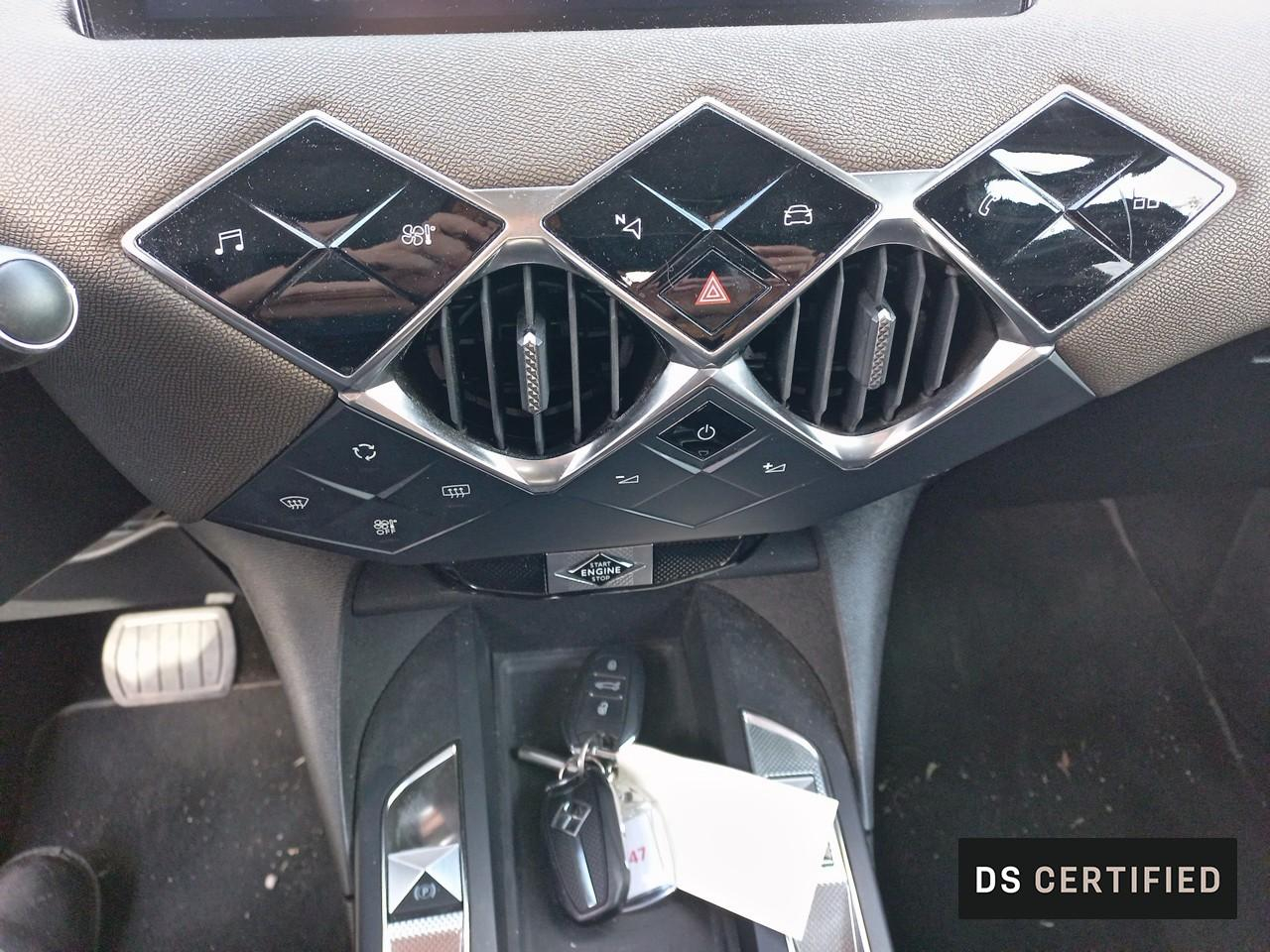 Ds Ds 3 crossback bluehdi 130 s&s eat8 business — photo 16