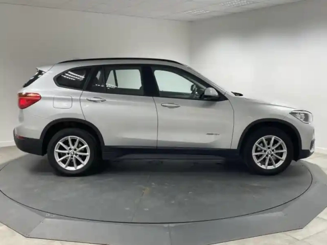 Bmw X1 sdrive16d 116ch business — photo 4