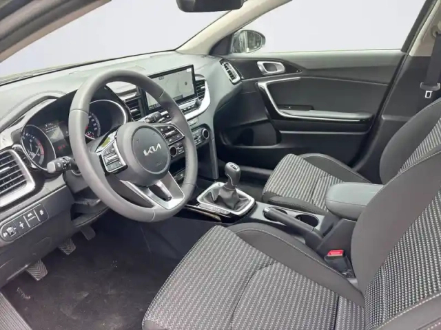 Kia Ceed sw 1.5 t-gdi 140 ch bvm6 — photo 9