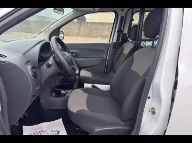 Dacia Dokker 1.5 blue dci 75ch essentiel — photo 10