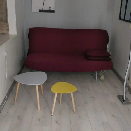 Studio meublé - 5km de l' autoroute - 5 km de Villefranche-sur-Saône