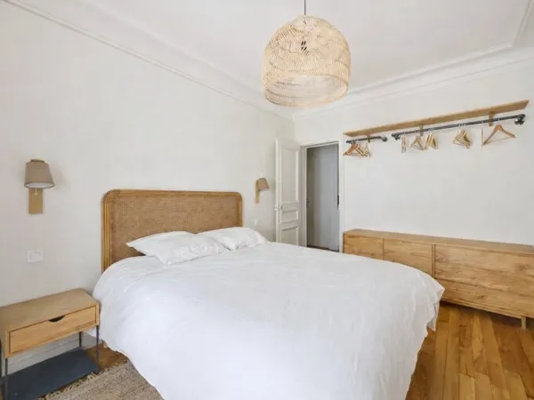Paris 18e - Anvers - Appartement de charme de 53 m²
