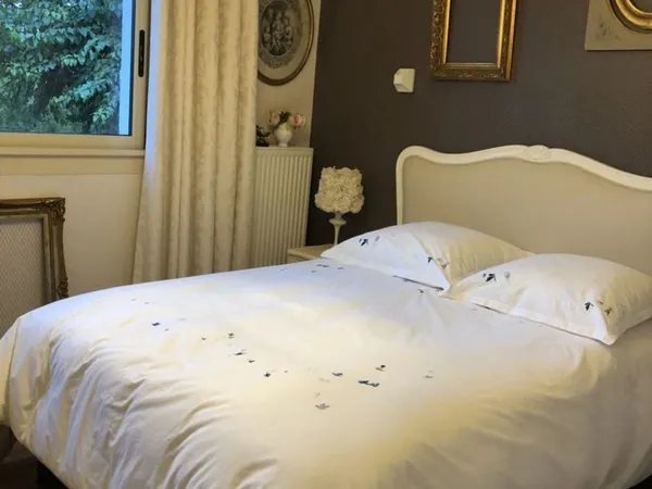 POUR ÉTUDIANTS 2 CHAMBRES INDÉPENDANTES DANS MAISON