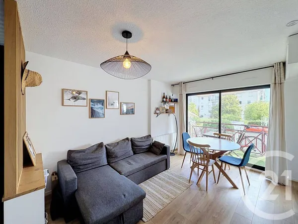 Studio 1 pièce 26 m²