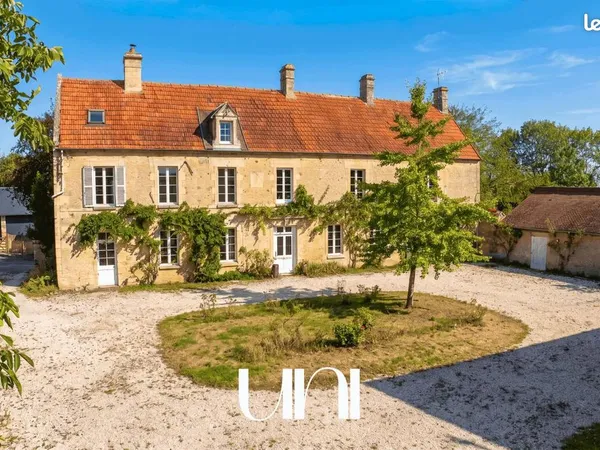 Ferme 12 pièces 270 m²