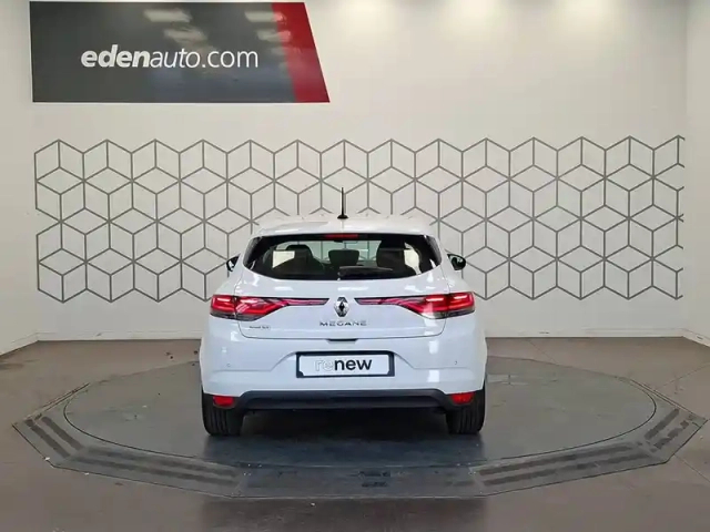 Renault Megane mégane iv berline blue dci 115 — photo 4