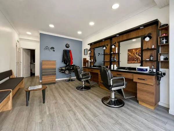 Local commercial 2 pièces 33 m²