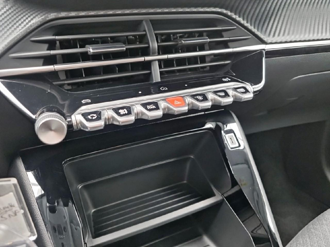 Peugeot 208 100 s&s bvm6 style — photo 23
