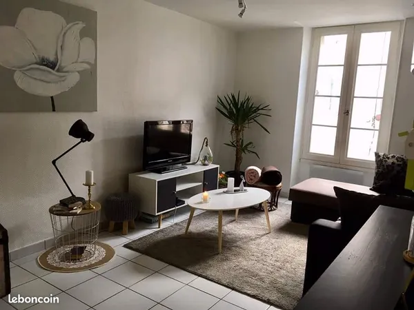 Appartement t2 traverssant