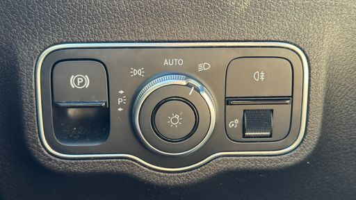 Mercedes Classe GLB 220 d 190 4Matic 8G-Tronic - AMG Line – 2021 – 80943 km – Diesel – Boîte Automatique — photo 16