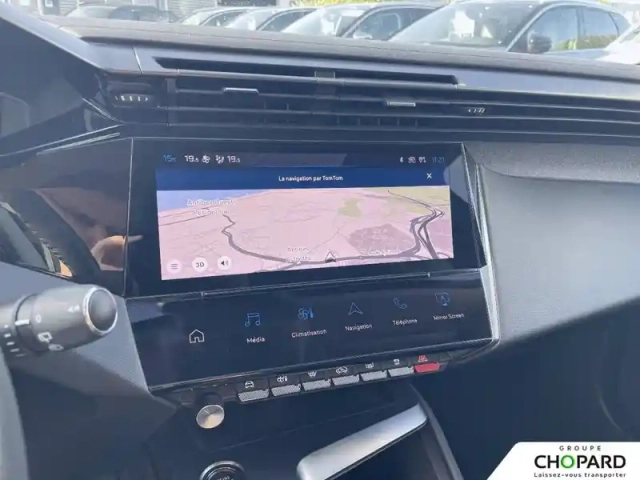 Peugeot 308 phev 180 e-eat8 — photo 12