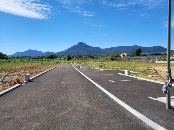 Terrain 640 m²