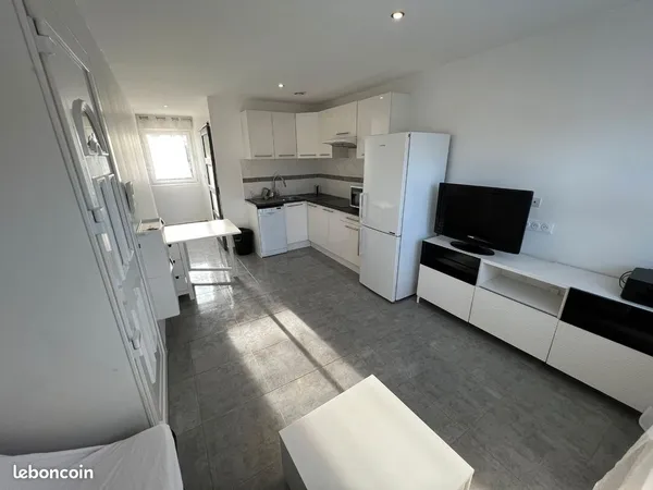 Studio meublé 25m2 + terrasse 8m2