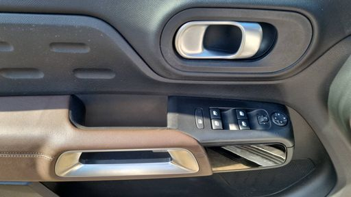 Citroen C5 Aircross 1.5 BlueHDi 130 EAT8 - Shine Pack – 2019 – 117051 km – Diesel – Boîte Automatique — photo 13