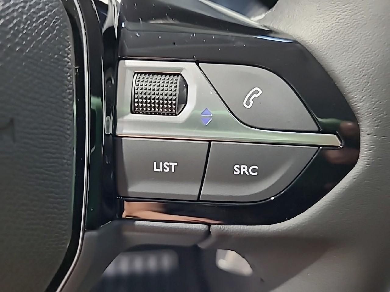 Peugeot 208 hybrid 110 ch e-dcs6 edition — photo 21
