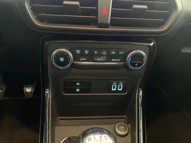 Ford Ecosport 1.5 ecoblue 125ch st-line noir/jaune 4x2 euro6.2 — photo 5