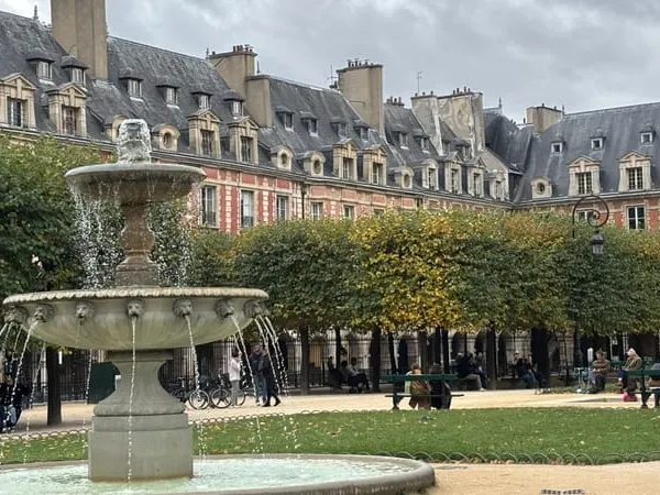 Paris 4e - Marais / Place des Vosges - Studio meublé de 28,41 m²