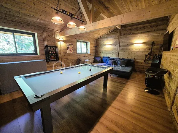 Maison 8 pièces 200 m²