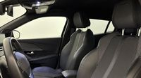 Peugeot 2008 1.2 PureTech 130ch S&S GT EAT8 — photo 12