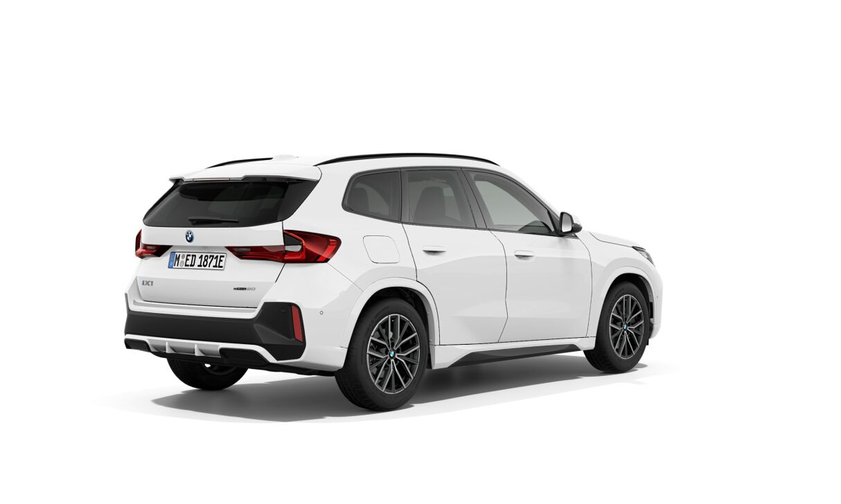 BMW iX1 eDrive20 — photo 2