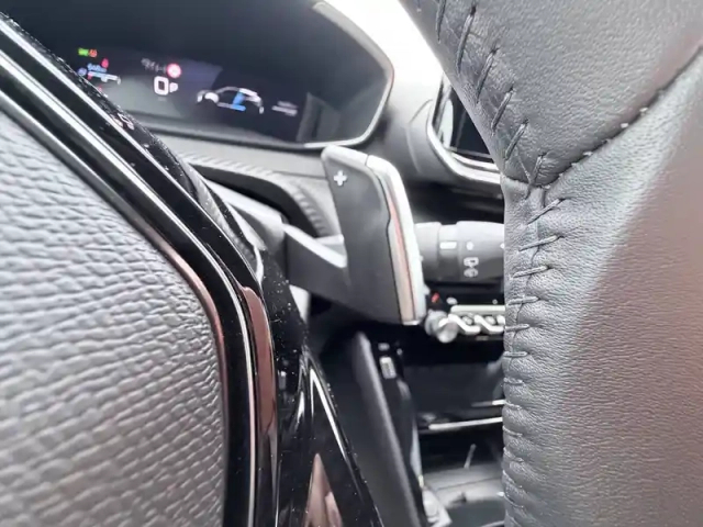 Peugeot 208 hybrid 100 e-dcs6 — photo 21
