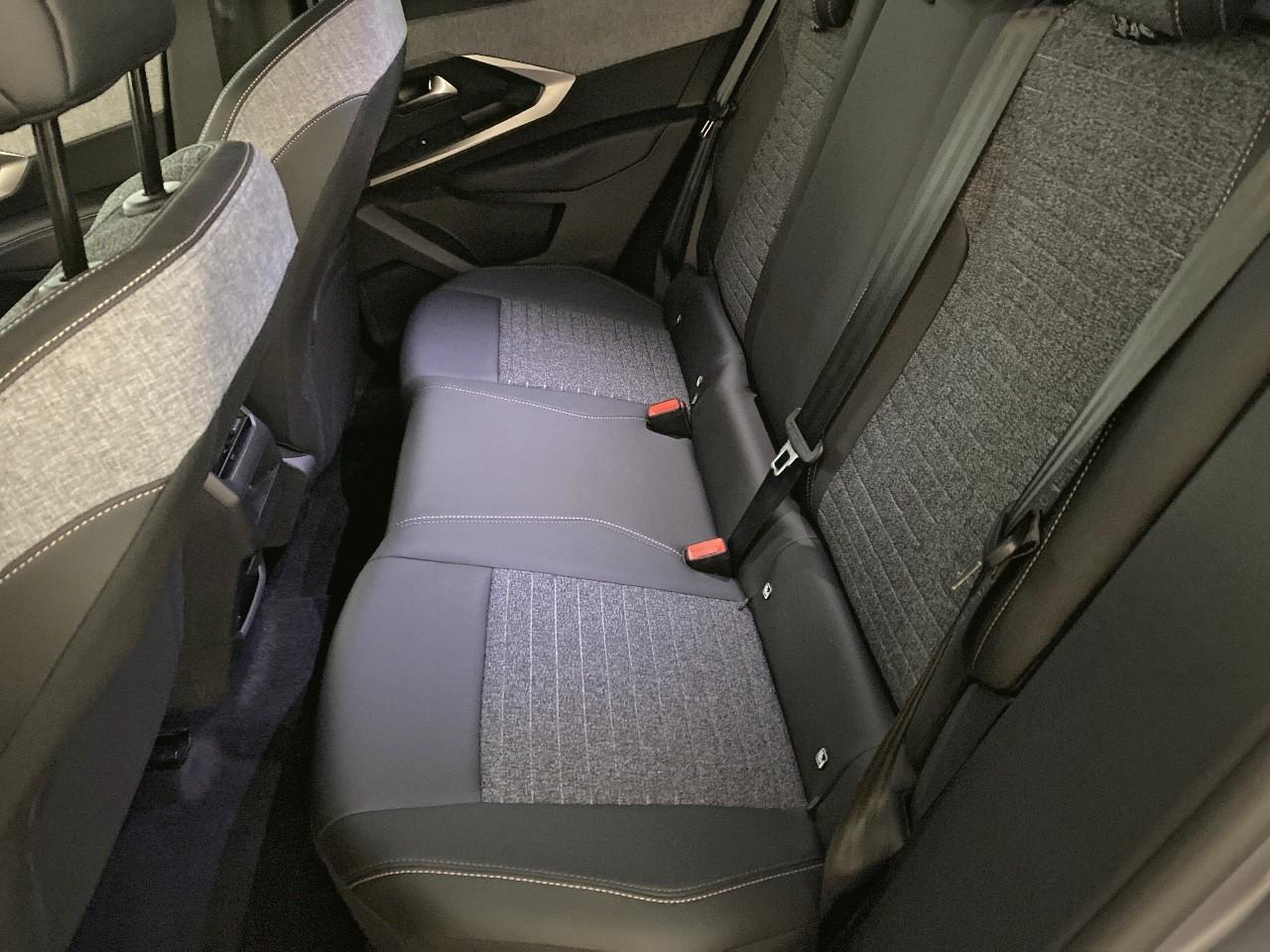 Peugeot 3008 hybrid 145 e-dcs6 allure — photo 10