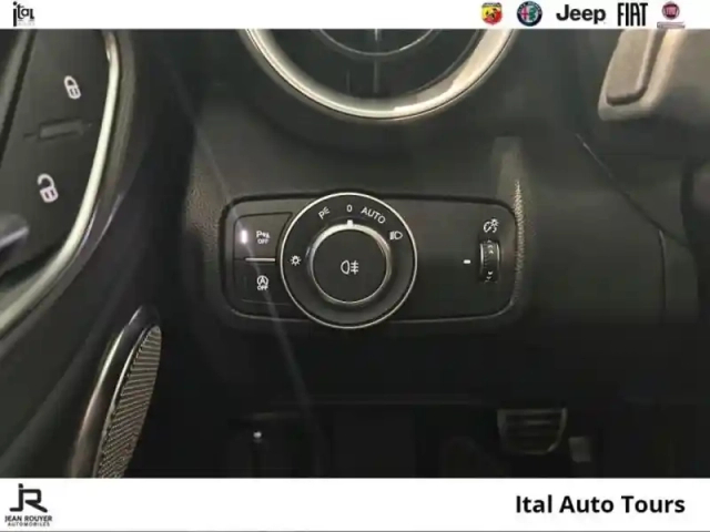 Alfa Romeo Giulia 2.2 diesel 160ch intensa at8 — photo 14