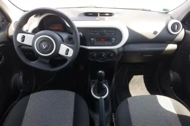 Renault Twingo iii sce 65 - 20 — photo 9